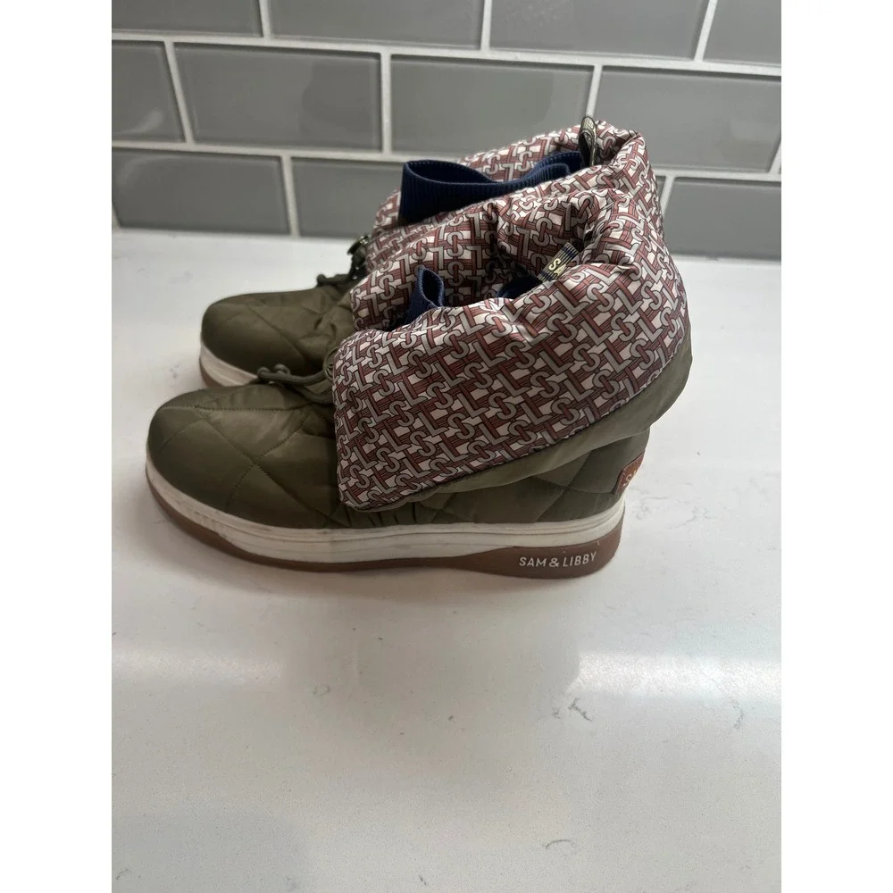 Sam & Libby Cruz Fold Over Puffer Cold Weather Booties Olive Green Size 9.5M